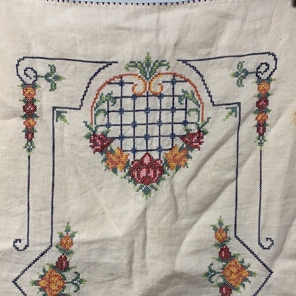 Vintage Cross-stitch Floral Pineapple Hearts Linen Tea Towel Runner 39.5” x 16” - Picture 4 of 17